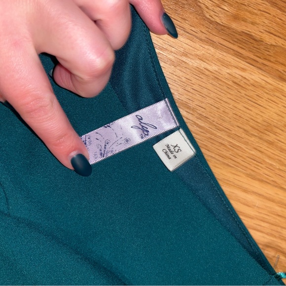 Mini dress - Picture 2 of 3